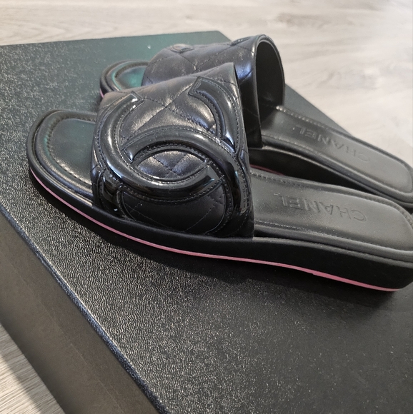 CHANEL Sandals with dustbags. Authentic - Picture 4 of 6